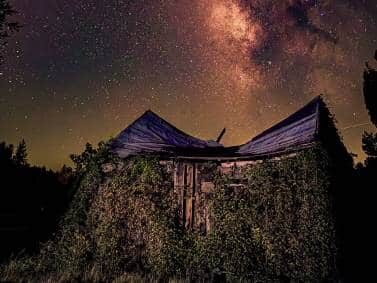 Astrophotography old cabin.